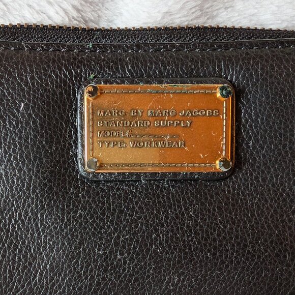 Marc by Marc Jacobs Workwear Grey Wallet - Picture 2 of 6